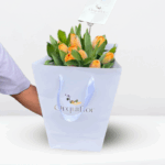 Florero de 12 Tulipanes (Colores Variados)