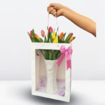Elegante Jarrón Blanco con 8 Tulipanes en (colores variados)